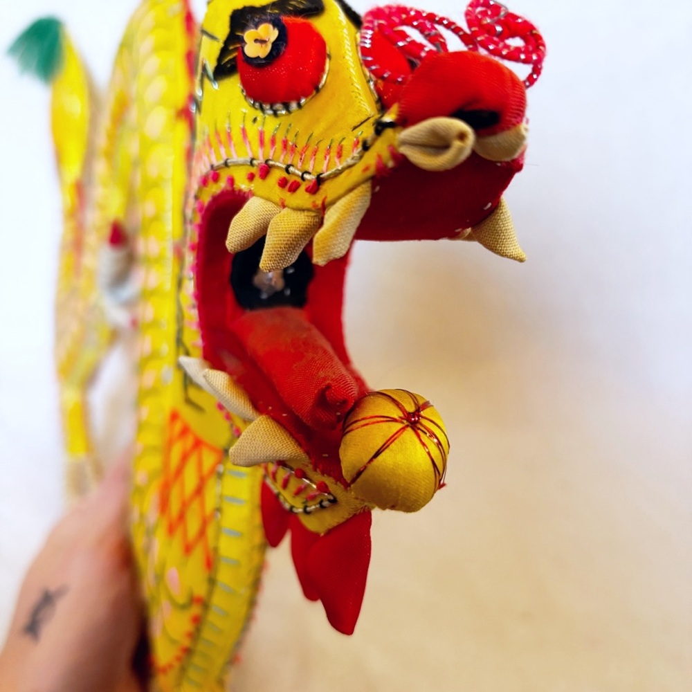 Vintage handmade embroidered and beaded Chinese Nine Dragon - Picture 5 of 12